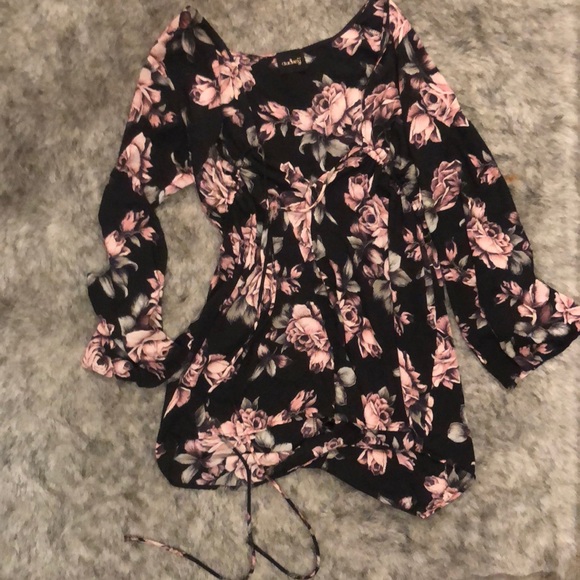Romper - Picture 1 of 1